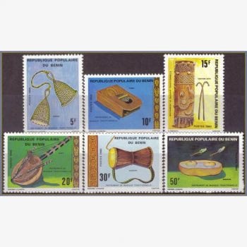 AF11604 | Benin - Instrumentos musicais