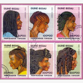 AF17797 | Guiné Bissau - Penteados típicos