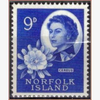 OC16459 | Ilha Norfolk - Rainha Elizabeth II e flor de cereus